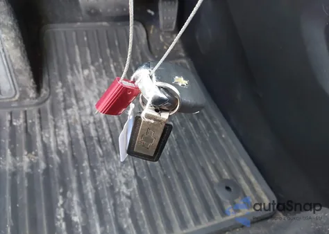 2020 Chevrolet Traverse Ls z USA, uszkodzony, nr VIN 1GNERFKW9LJ303946